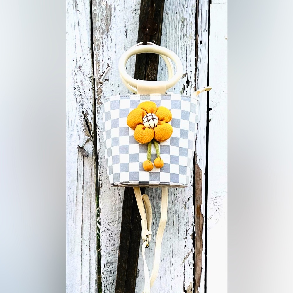 Bucket Purse with a Verse Bracelet 💛